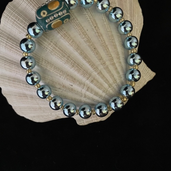 Grounding &  Protection Turquoise Hematite Beaded Stretch Bracelet - Picture 4 of 5